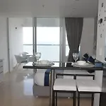 Aparta Suite Vista Al Mar - Cerca Aeropuerto